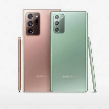 Tampilan bagian belakang Samsung Galaxy Note20 Series, yang terdiri dari Samsung Galaxy Note20 dan Samsung Galaxy Note20 Ultra. Masing-masng varian Samsung Smartphone tersebut dibekali tiga kamera yang terintegrasi. (Foto: Samsung.com)