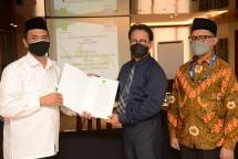 Badan Penyelenggara Jaminan Produk Halal (BPJPH) menerbitkan Nomor Registrasi Lembaga Pemeriksa Halal (LPH) SUCOFINDO dan menyerahkan Surat Keputusan Kepala BPJPH tentang penetapan PT SUCOFINDO (Persero) sebagai Lembaga Pemeriksa Halal (LPH). 