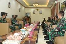 Wadan Korps Marinir Berikan Pengarahan kepada Tandik Sesko TNI Angkatan XLVII
