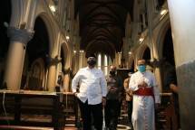 Menteri Agama Yaqut Cholil Qoumas Jumat (22/01) petang berkunjung ke Uskup Agung Jakarta Prof Ignatius Kardinal Suharyo Hardjoatmodjo di Gereja Katedral Jakarta.
