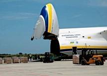 Goks! Pesawat Kargo Terbesar di Dunia Antonov AN124-100 Mendarat Mulus di YIA, Dirut AP I: Ini Bukti Runway YIA Terbaik
