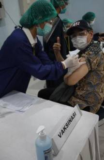 Sinergi Dinas Kota Bekasi dan Siloam Hospitals Lakukan Vaksinasi Covid-19 untuk 200 peserta Lanjut Usia