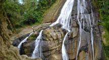 Curug Cihear, Kabupaten Lebak, Banten (Foto:yonggiph.blogspot)