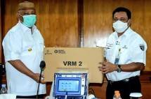 PT Pindad Berikan Bantuan Ventilator Mobile VRM 2 ke Gubernur Gorontalo