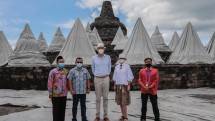 Dubes Republik Ceko Kagumi Peninggalan Sejarah Di Borobudur