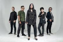 Vokalis Astrid Sartiasari Perkuat Cokelat Band