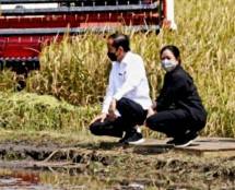 Ketua DPR Puan Maharani dan Presiden Jokowi di Malang