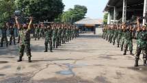  Yonranratfib 1 Mar Cilandak Laksanakan Senam Senjata
