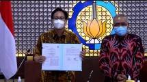 Penandatanganan MoU antara Pertamina International Shipping dengan ITS