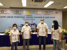 Komisaris dan Direktur PT TEMAS Tbk berpose bersama usai RUPST di Jakarta. Dari kiri ke kanan: Faty Khusumo, Direktur Utama; Theo Lekatompessy, Komisaris Independen; Ganny Zheng, Direktur; dan Inge Supatra, Direktur. (Foto: Humas PT TEMAS Tbk)