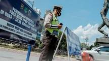 Pandemi Terkendali, DPR Ingatkan Hapus PPKM Tidak Boleh Terburu-Buru