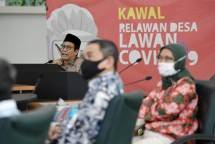 Mendes PDTT Abdul Halim Iskandar saat memimpin rapat. (Foto: Kemendes PDTT)
