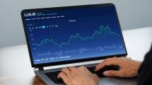 Ilustrasi trading investasi Kripto