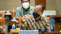 Menteri Perindustrian Agus Gumiwang Kartasasmita