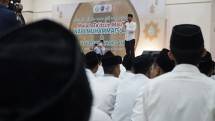 Menteri Pendidikan, Kebudayaan, Riset, dan Teknologi (Mendikbudristek) diterima langsung oleh Dewan Pengasuh Pesantren Lirboyo, yaitu KH. Anwar Manshur, KH. Abdullah Kafabihi Mahrus, KH. Zamzami Mahrus, dan KH. An'im Falahudin Mahrus.