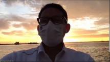 Menteri Pariwisata dan Ekonomi Kreatif, Sandiaga Salahuddin Uno Saat Menikmati Senja di Kaimana, Papua Barat (Dok: Industry.co.id)