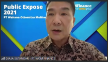 Presiden Direktur WOM Finance, Djaja Suryanto Sutandar, sedang menyampaikan presentasi pada acara paparan publik secara virtual di Jakarta, Rabu (03/11/2021). (Foto: Humas WOM Finance)