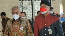 Sekjen Kemenperin Dody Widodo bersama Gubernur Jawa Tengah Ganjar Pranowo