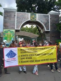 Gercep Tanpa Kompromi, Prestasi Penanganan Kejakgung Moncer, AMPAD Dukung Koruptor Dihukum Mati