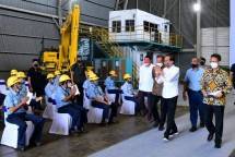 Presiden Jokowi dan Menperin Agus Tinjau Pelaksanaan Vaksinasi Booster untuk Pekerja Industri
