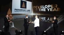 Direktur Paramount Land M. Nawawi saat menerima penghargaan sebagai Developer of The Year di ajang IPBA & IMHA 2022