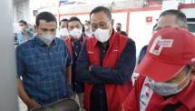Direktur Penunjang Bisnis PT Pertamina (Persero), Dedi Sunardi pada (3/4) berkesempatan turun langsung mengunjungi tiga SPBU di Kota Balikpapan