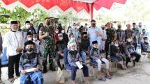 Jelang Idul Fitri, Topindoku dan KODAM XII Tanjungpura Salurkan Bahan Pokok kepada Masyarakat Kalimantan Barat