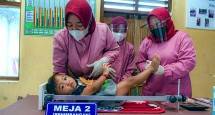  Pelayanan di Posyandu (Foto: Humas Kemenkes) 