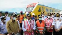 Menhub Budi Karya Sumadi usai meninjau proyek pembangunan KA Makassar &ndash; Parepare (Foto: Humas Kemenhub) 