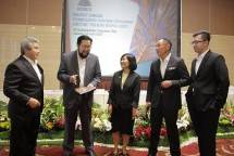 Keterangan foto (kiri-kanan) Jeffrey Mulyono-Komisaris Independen Kobexindo, Andry B. Limawan-Presiden Direktur Kobexindo, Christna-Komisaris Independen Kobexindo, Yudi Budiman-Komisaris Utama Kobexindo, Yohanes William Soputro-Direktur Kobexindo 