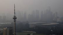 Polusi Udara Jakarta Bukan Karena WFO - Reuters/bisnis.com 