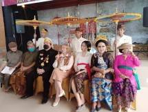 Artis Senior Erna Santoso