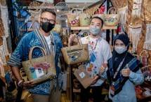Pelaku Ekonomi Kreatif di Banjarmasin, Kalimantan Selatan (Foto: Kemenparekraf)