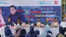 Staf Khusus Menteri BUMN Arya Sinulingga, RCEO BSI I Aceh Wisnu Sunandar, dan jajaran Pemkot Langsa, Aceh memberikan sambutan dalam acara Pasar Rakyat dan Bazaar UMKM BUMN di Lapangan Asrama Kompi, Kota Langsa, Aceh, Sabtu. &nbsp;