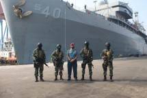 Prajurit Yonmarhanlan III Jakarta Amankan Kapal Perang USS Frank Cable (AS 40) 