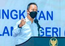 Menteri Perindustrian Agus Gumiwang Kartasasmita 
