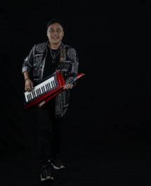 Pemusik Dwiki Dharmawan Gelar Konser Rapsodia Nusantara di Sam Poo Kong Semarang