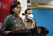 Menkeu Sri Mulyani memberikan keterangan pers usai SKP di Kantor Presiden, Jakarta, Senin (08/08/2022). (Foto: Humas Setkab/Rahmat) 
