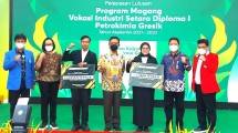 Program magang vokasi industri 