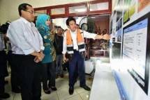 Menhub Budi Karya Sumadi tinjau kesiapan bandara Jember (Foto Humas)