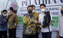 Kepala BPSDMI Kementerian Perindustrian, Arus Gunawan membuka secara simbolis pada acara Pelatihan 3 in 1 SDM Industri Perkapalan 