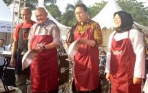 Gubernur Sumsel H. Alex. Noerdin dan Kepala Bekraf Triawan Munaf di Palembang (Foto Dije) 