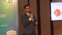 dr. Ferdiriva Hamzah, SpM(K), Dokter Subspesialis Vitreo-retina JEC Eye Hospitals & Clinics