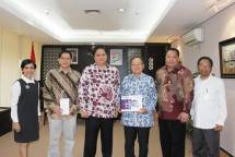 Menperin Menteri Airlangga terima kunjungan Pimpinan PT Propan Pabrik Cat Berbasis Air (Foto Humas)