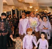 Presiden Jokowi dan Mempelai Pria, Kaesang