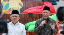 MenKopUKM Teten Masduki saat mendampingi Wakil Presiden (Wapres) Ma'ruf Amin meresmikan secara serentak enam PLUT KUMKM di Kabupaten Semarang