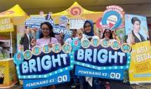 Dua pemenang pertama Dream Bright dari Ichitan untuk bertemu Bright Vachirawit di Thailand.