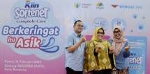 SoKlin Softener ajak anak beraktivitas di luar ruangan.