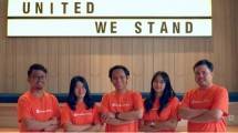 Pendiri seedbacklink. (Kiri-Kanan): Riski Rafsanjani, Febby Cynthia, Agung Dwi Sandi, Content team Mutiara Arvani & Ahmad Desrayen, (Lokasi Gowork Fatmawati)