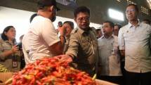 Mentan SYL bersama Pjs Gubernur DKI di Pasar